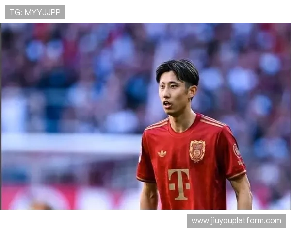 伊藤洋辉传球变线造乌龙,拜仁幸运扩大领先优势