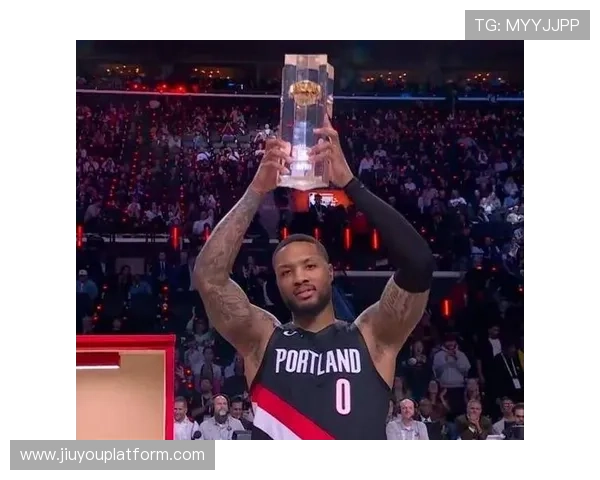 全明星三分大赛名单公布:利拉德意外入选,布克米切尔在列 全明星三分大赛名单公布:利拉德意外入选,布克米切尔在列